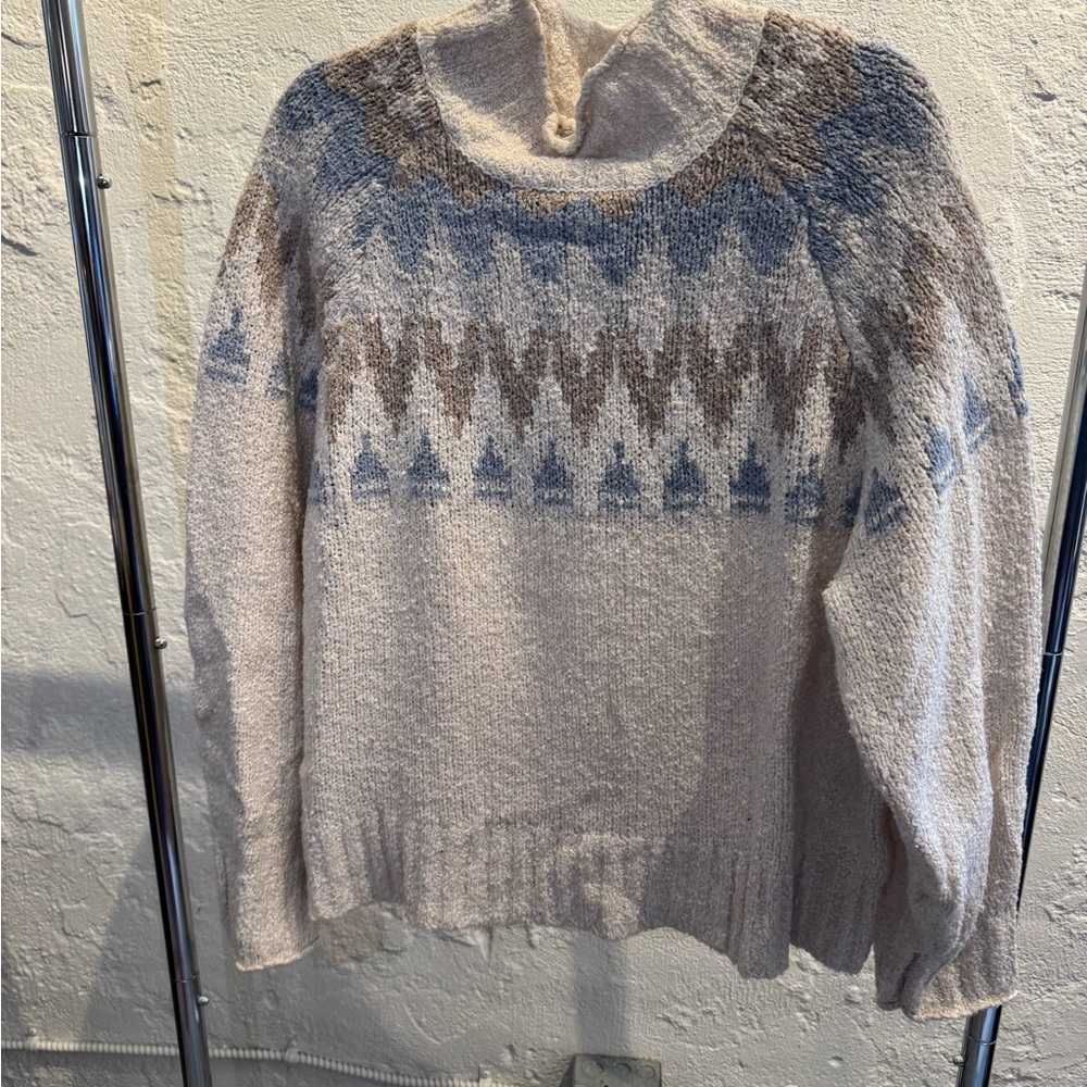 American Eagle Outfitters Cream and Blue Cowl Neck Sweater